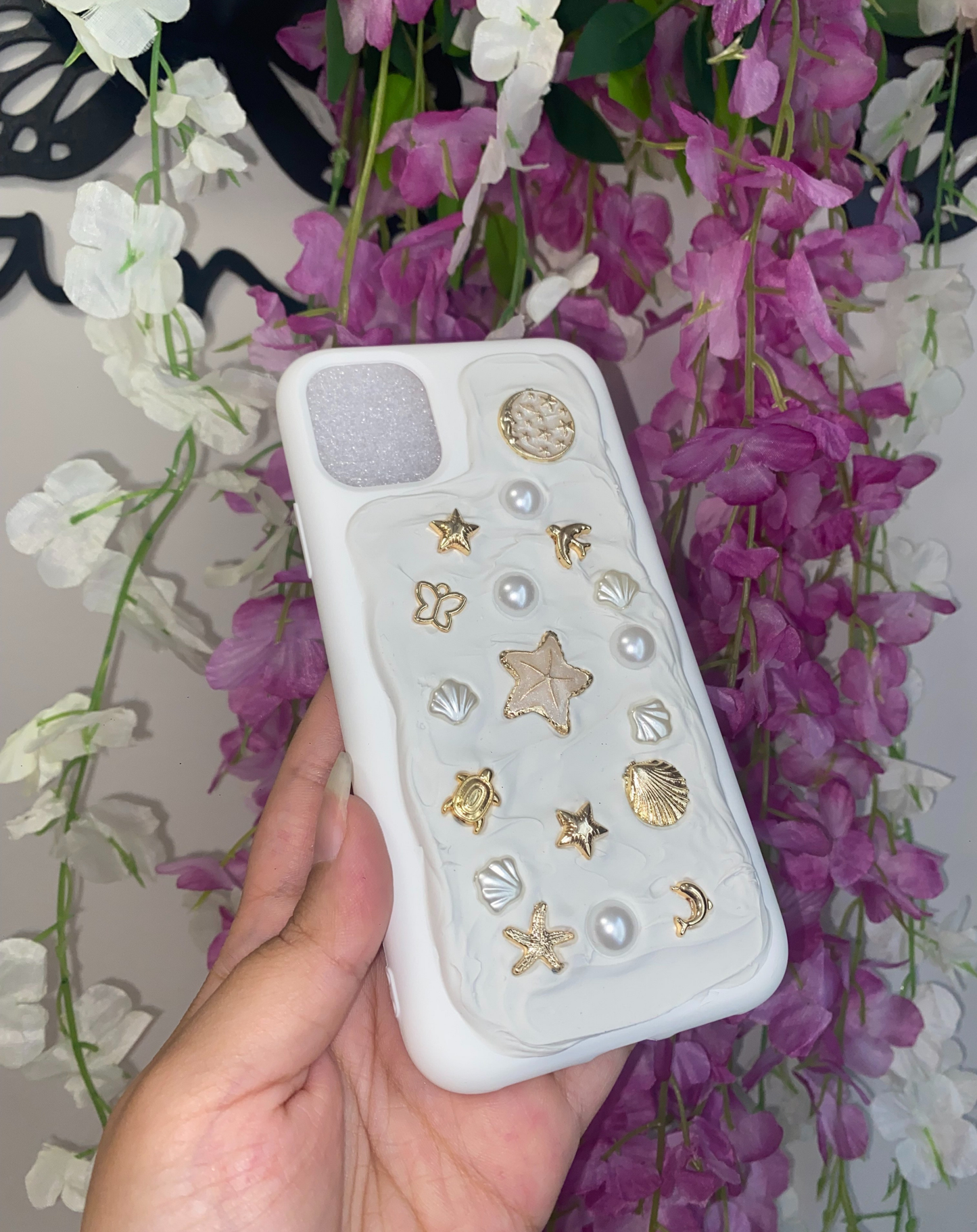 Özel Tasarım Altın Detaylı Telefon Kılıfı >>>