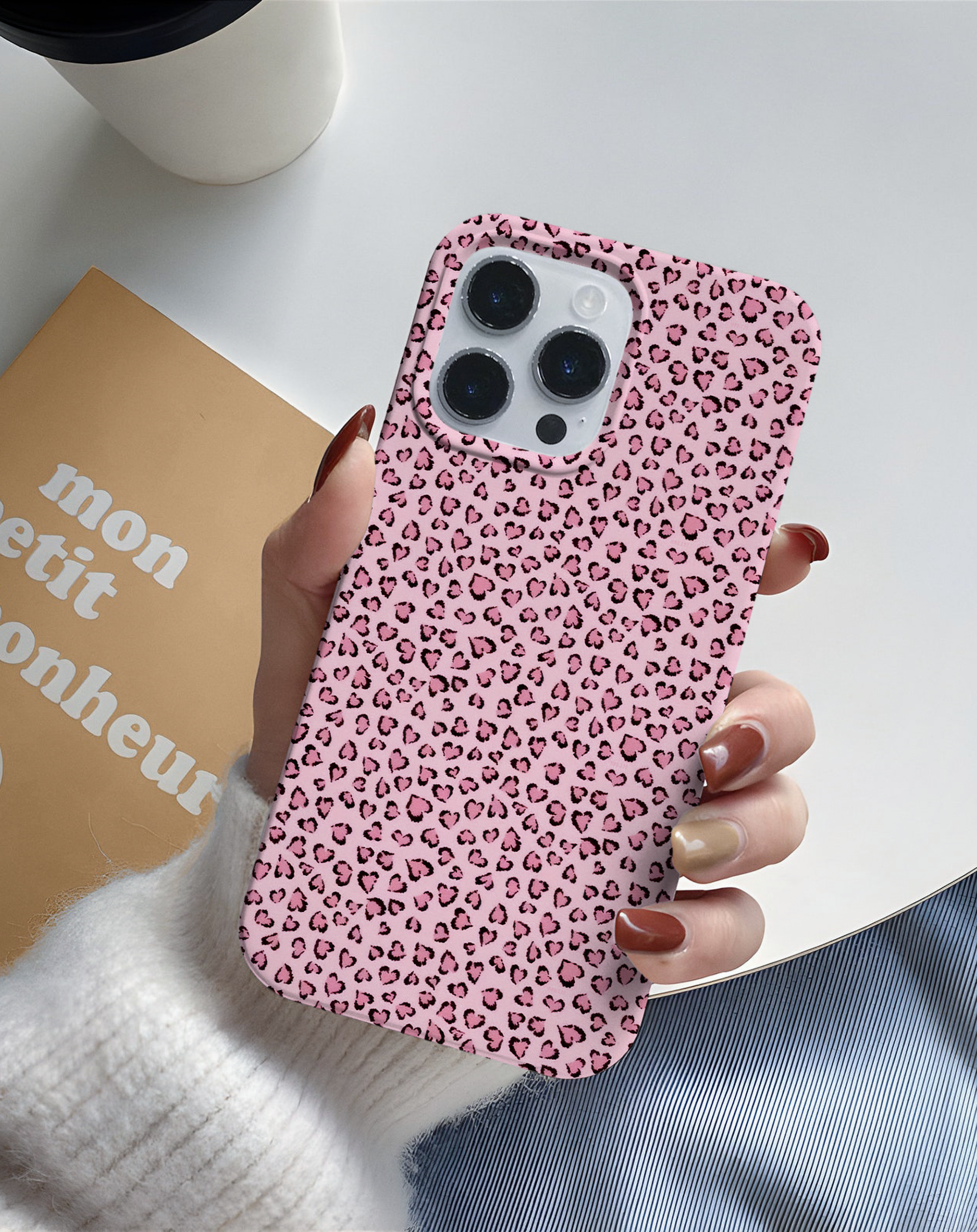 Pembe Kalp Leopar Desenli Premium Telefon Kılıfı