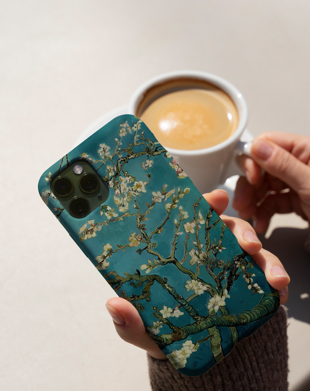 Sanatsal Çiçekli Şık Premium Telefon Kılıfı