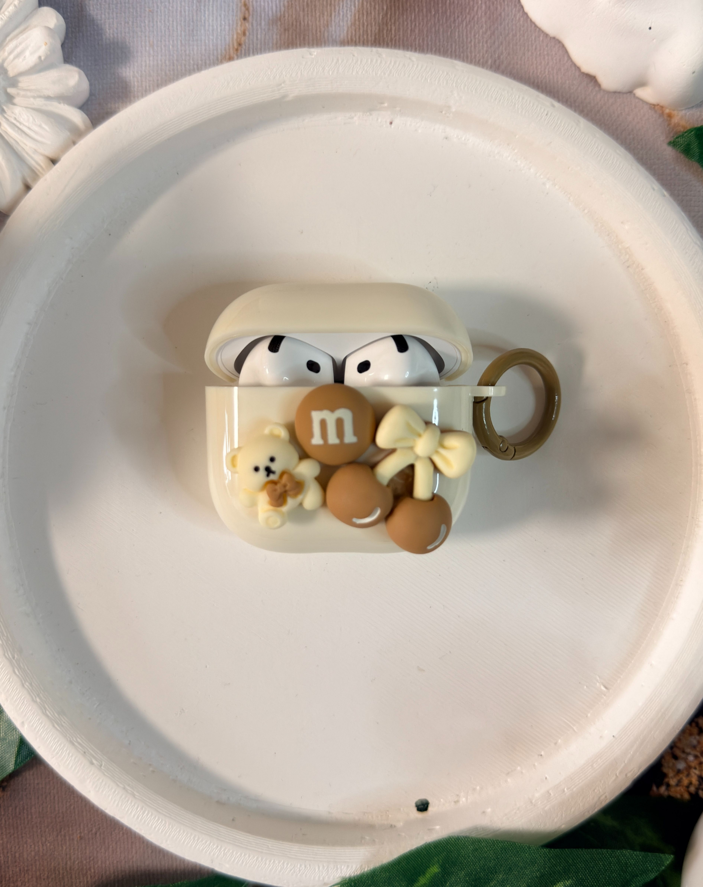 Ayıcık ve Fiyonk AirPods Kılıfı