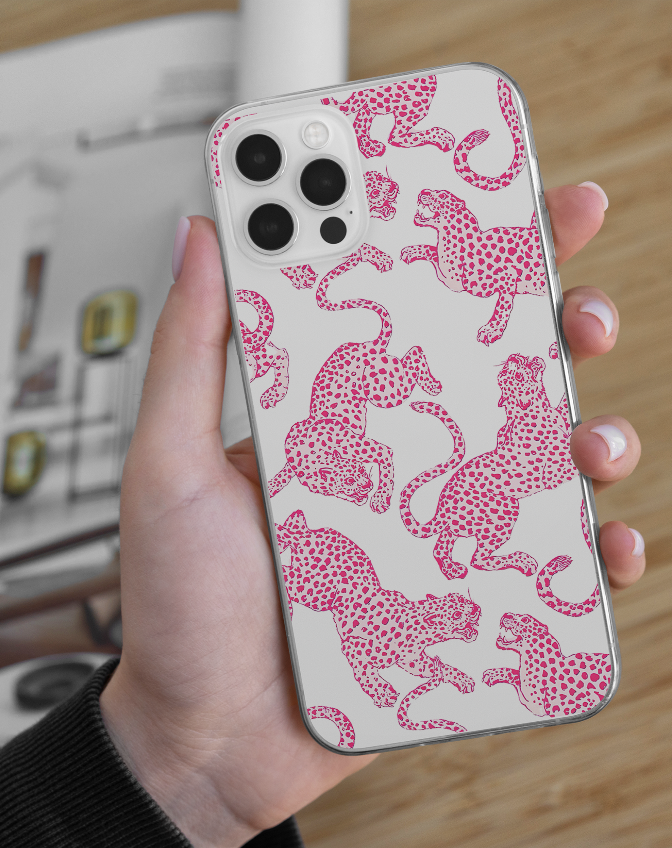 Pembe Leopar Figürlü Premium Şeffaf Telefon Kılıfı
