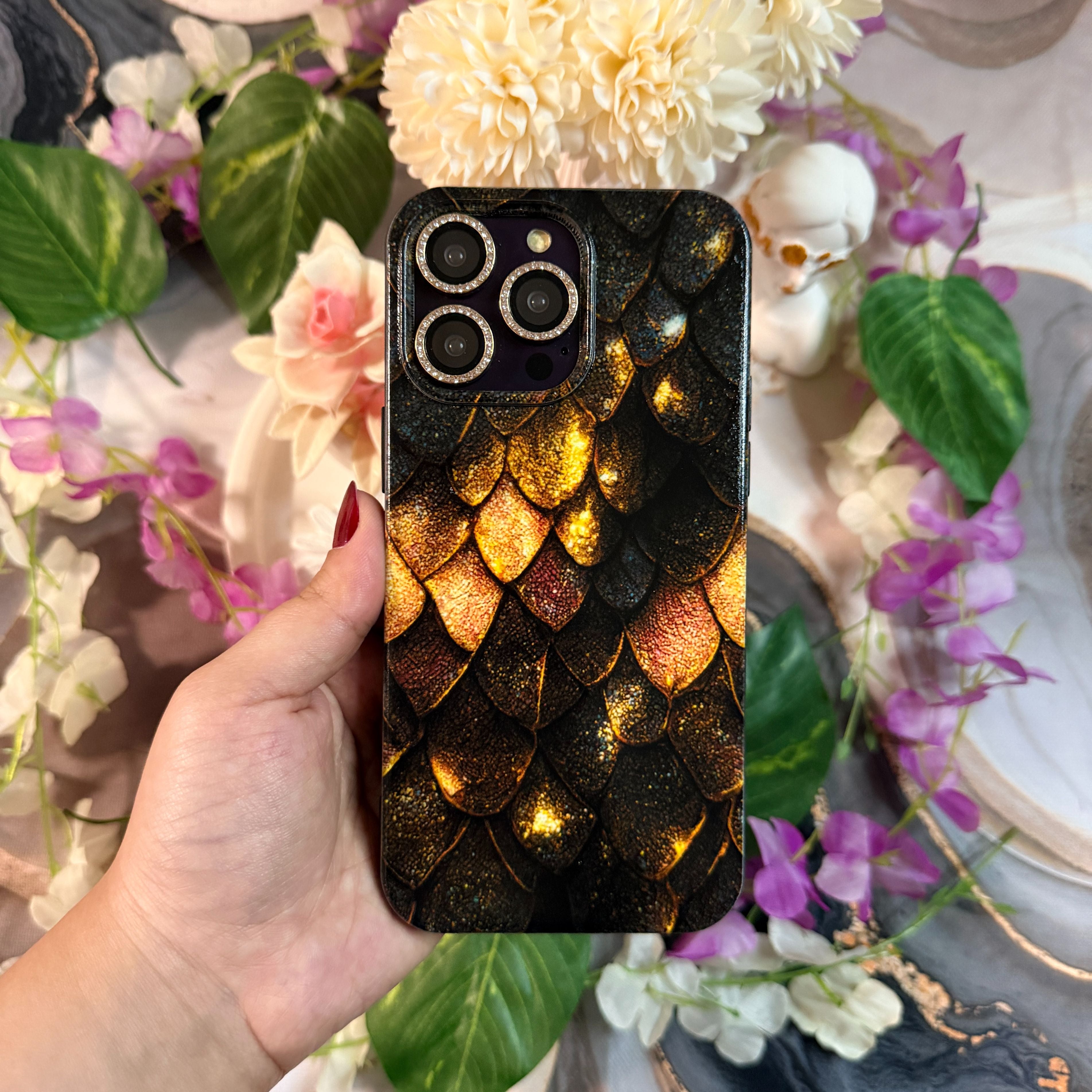 Gold & Black Texture Premium Telefon Kılıfı
