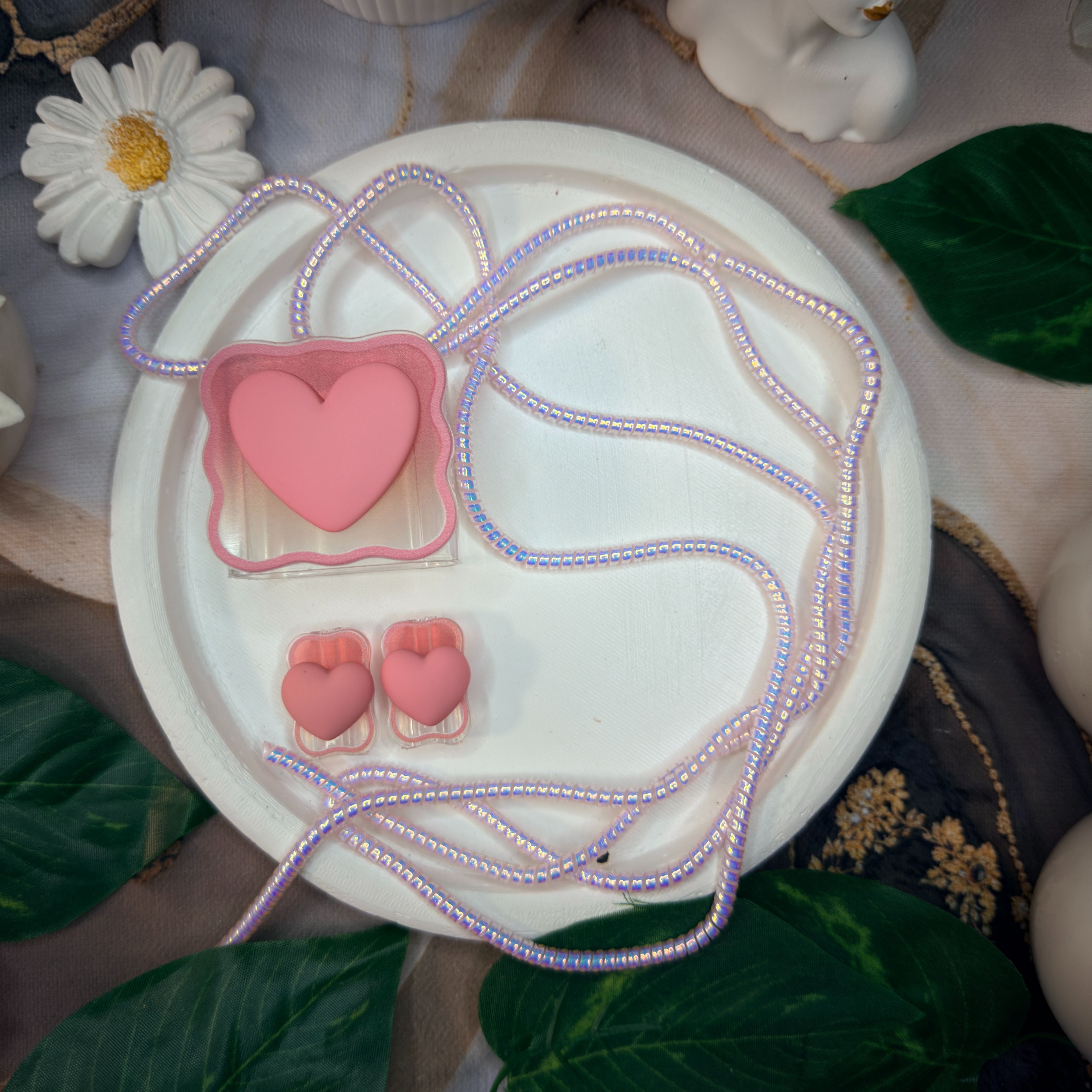 Kalp Detaylı Şarj Başlığı Koruyucu (Apple Uyumlu)